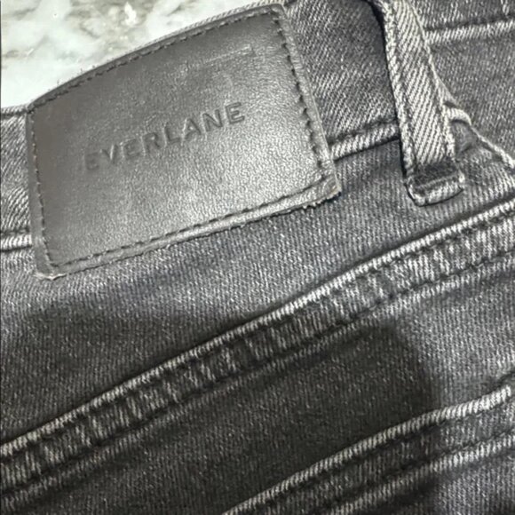 EVERLANE - Curvy Cheeky Straight Skinny Jeans Black Gray Wash Size 23 - Picture 9 of 9